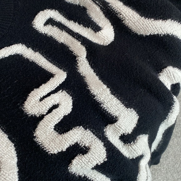 Dinosaur Sweater -Black and White - Picture 5 of 7